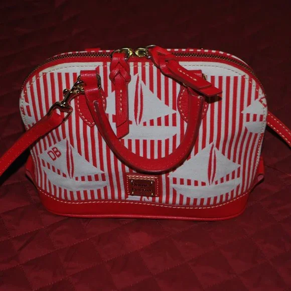 Dooney and bourke red and white purse hotsell